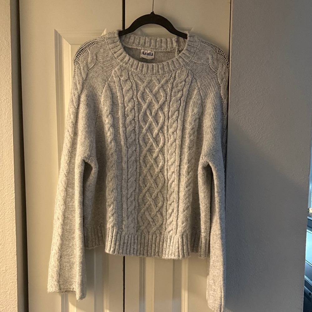 ARULA Light Gray Cable Knit Sweater